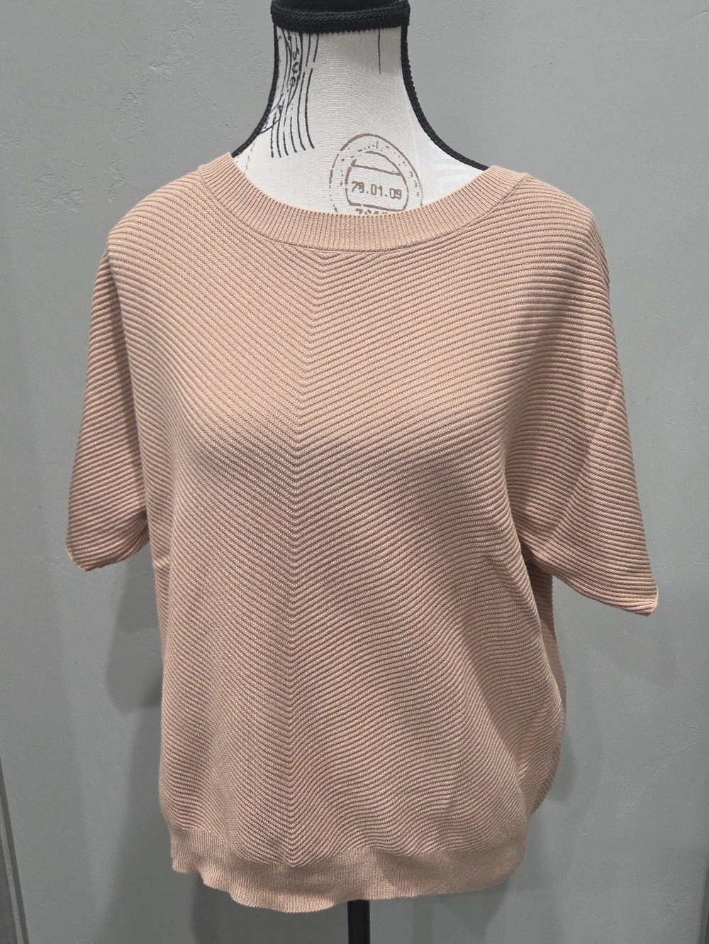 Cyrus Short-Sleeve Ribbed Knit Top in Blush Pink